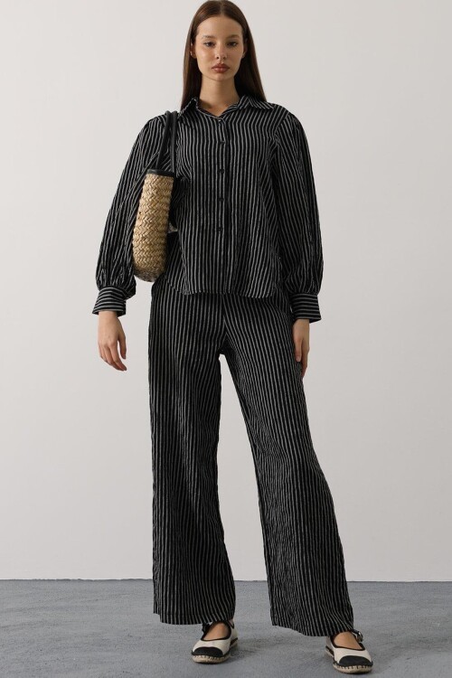 Siyah Çizgi Rahat Pantolon Takım