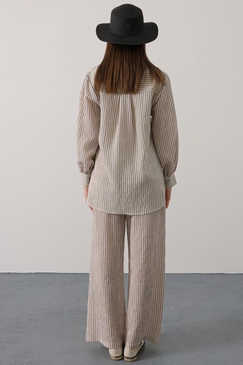 Beyaz Çizgi Rahat Pantolon Takım