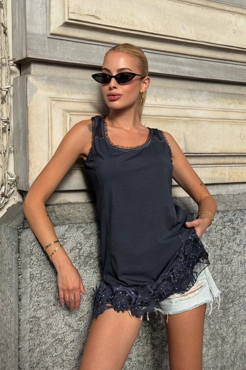 Antrasit Dantel Tül İşlemeli U Yaka Kolsuz Mini Elbise