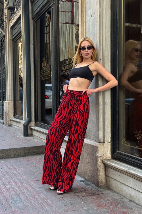 Kırmızı Desenli Beli Lastikli Bağcıklı Geniş Paça Rahat Kesim Pantolon