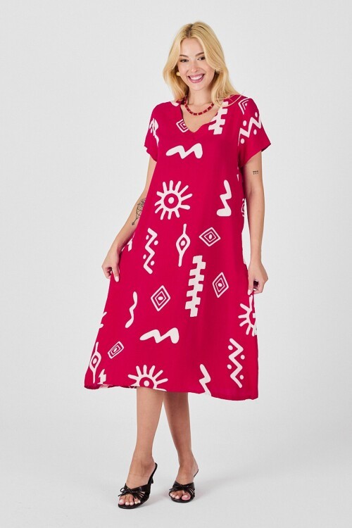 Fuşya Desenli V Yaka Kısa Kollu Yırtmaçlı Midi Boy Elbise