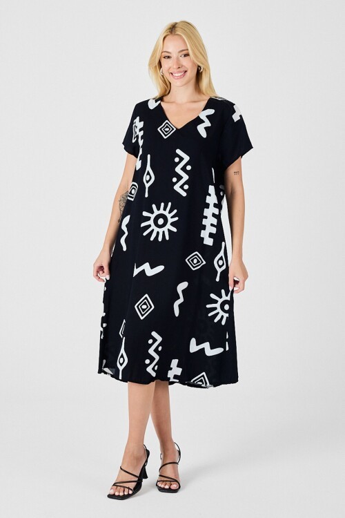Siyah Desenli V Yaka Kısa Kollu Yırtmaçlı Midi Boy Elbise