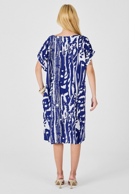 Saks Desenli V Yaka Yarasa Kol Oversize Midi Elbise