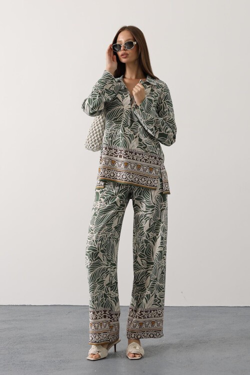 Ekru Desenli Yarım Patlı Bluz Ve Pantolon Takım