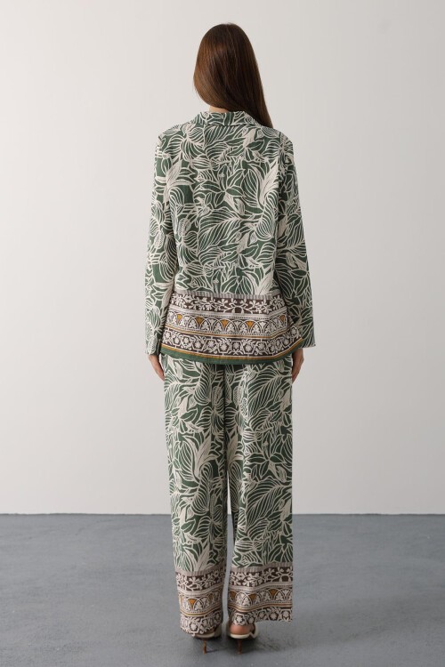 Ekru Desenli Yarım Patlı Bluz Ve Pantolon Takım