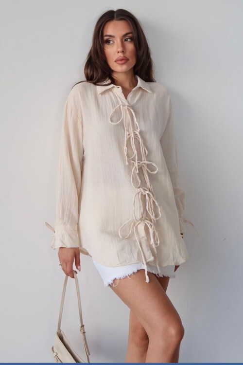 Krem Düğme Detaylı Bağlamalı Müslin Gömlek