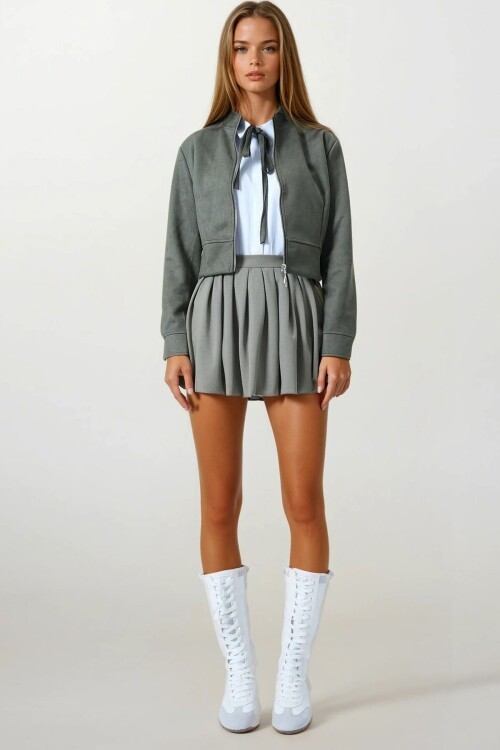 Haki Fermuarlı Hakim Yaka Süet Dokulu Kısa Ceket