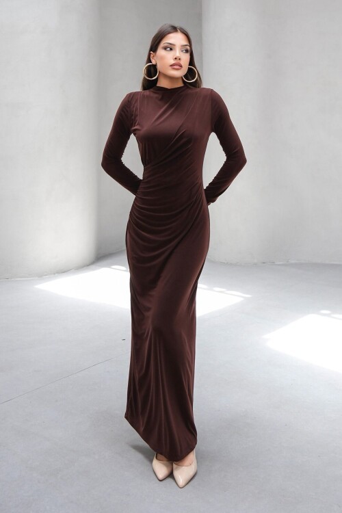Acı Kahve Hakim Yaka Drape Detaylı Astarlı Uzun Elbise