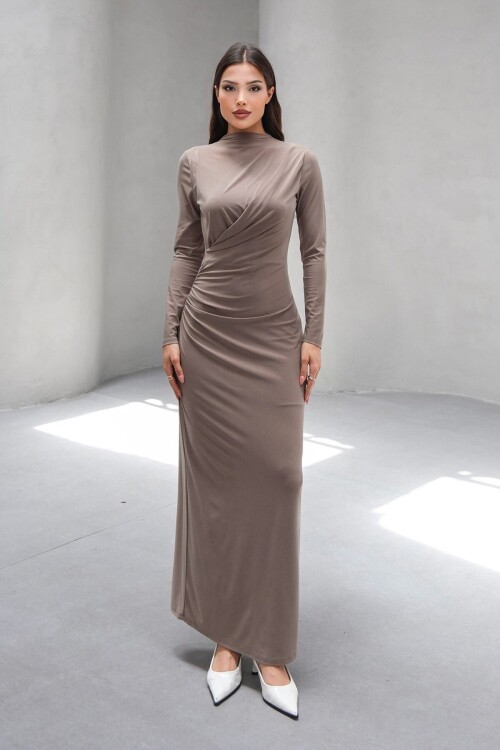 Bej Hakim Yaka Drape Detaylı Astarlı Uzun Elbise