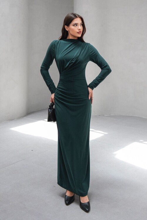 Zümrüt Yeşili Hakim Yaka Drape Detaylı Astarlı Uzun Elbise