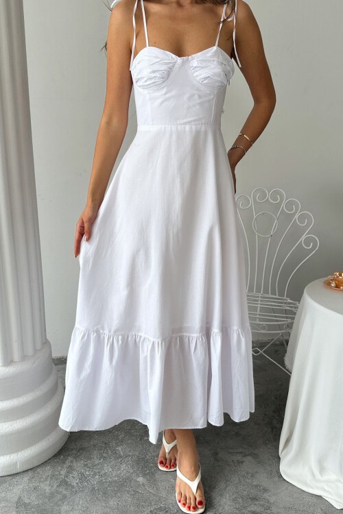 Beyaz İnce Askılı Dikiş Detaylı Astarlı Uzun Elbise