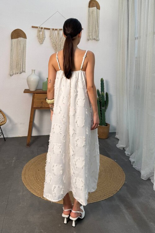 Beyaz İnce Askılı Dokulu A Kesim Salaş Elbise