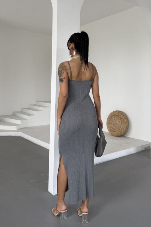 Antrasit İnce İp Askılı Sırt Dekolteli Yırtmaçlı Midi Boy Elbise