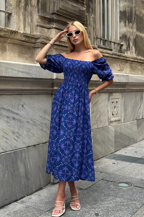 Lacivert Kare Yaka Gipeli Desenli Midi Boy Elbise