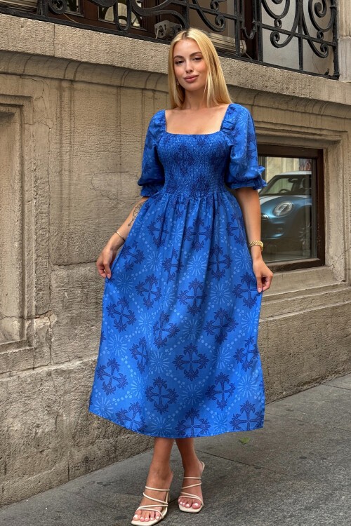 Mavi Kare Yaka Gipeli Desenli Midi Boy Elbise