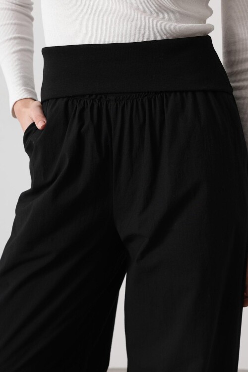 Siyah Çift Cepli Katlanabilir Bel Palazzo Pantolon