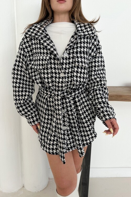 Beyaz Kazayağı Desenli Kuşaklı Oversize Gömlek Ceket