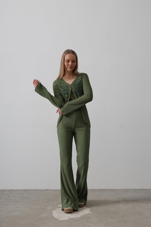 Haki Motifli Dantel İşlemeli Bluz Ve Pantolon Bürümcük Takım