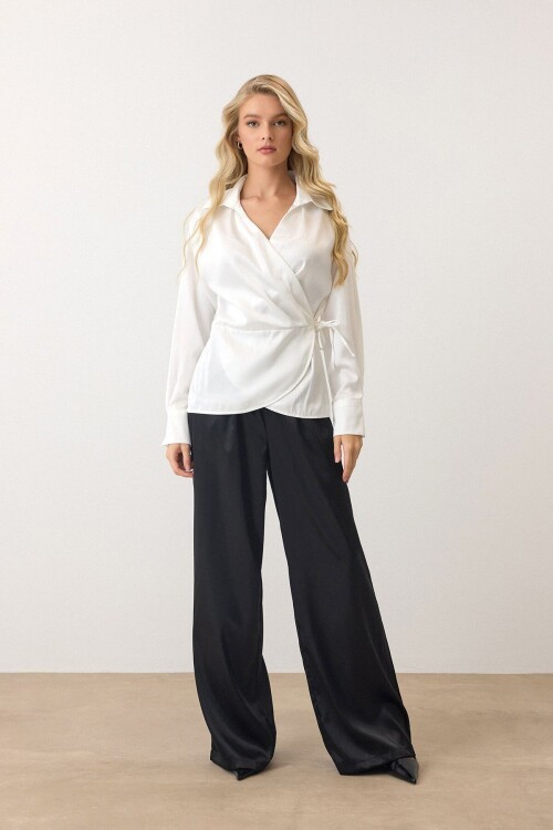 Beyaz Kruvaze Yaka Kuşaklı Saten Bluz