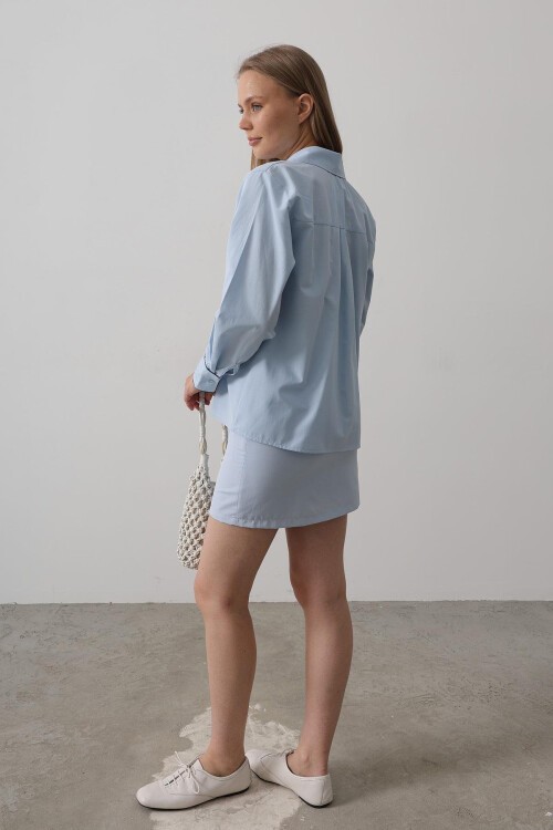 Bebe Mavisi Gizli Pat Gömlek Ve Asimetrik Kesim Etek Nakışlı Takım