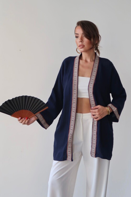 Lacivert Nakış Detaylı Keten Kimono