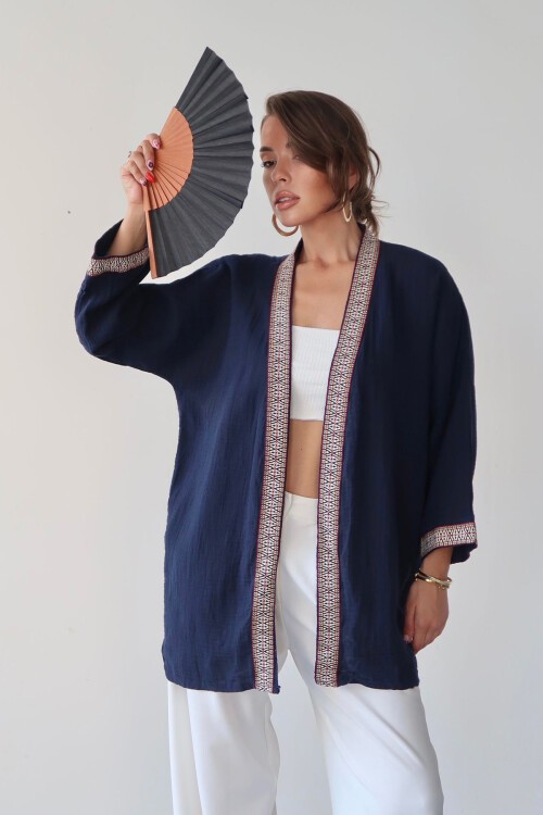 Lacivert Nakış Detaylı Keten Kimono