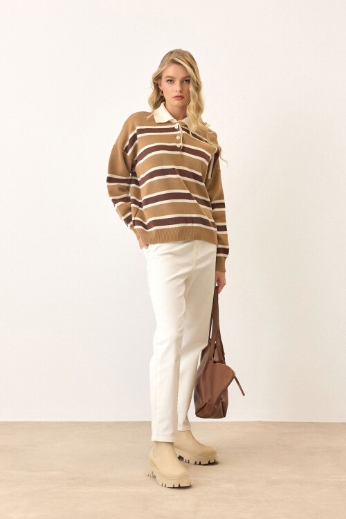 Bej Polo Yaka Düğmeli Triko Kazak