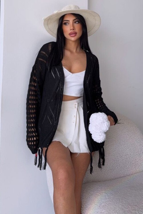 Siyah Püsküllü Ajurlu Hırka