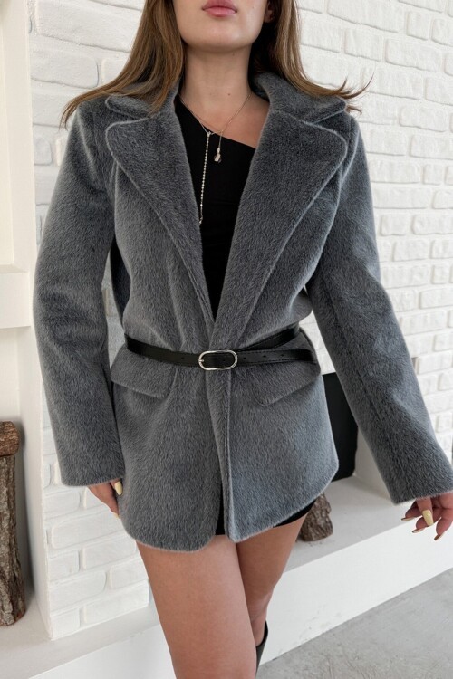 Gri Tokalı Kemerli Yumuşak Dokulu Kürk Görünümlü Ceket