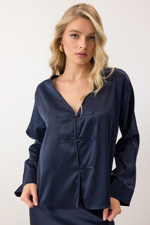 Lacivert V Yaka Düğme Detaylı Saten İkili Takım