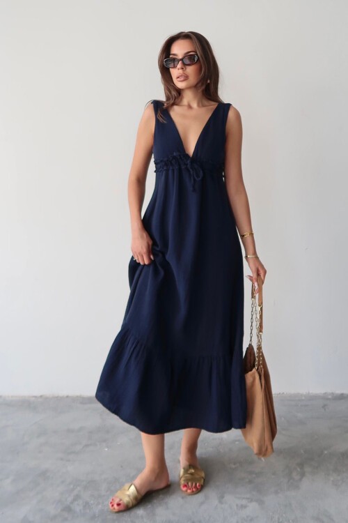 Lacivert V Yaka Fırfır Detaylı Astarlı Müslin Elbise