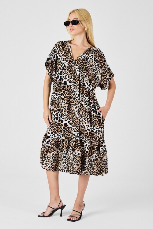 Leopar V Yaka Oversize Kesim Desenli Çift Cepli Volanlı Elbise