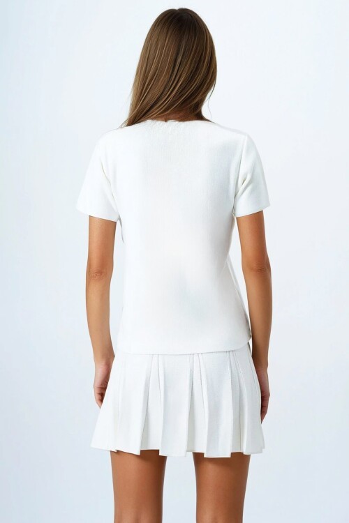 Ekru Yakası Taş İşlemeli Bluz Ve Pileli Etek Triko Takım