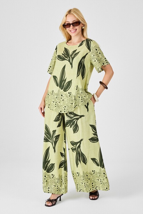 Zeytin Yeşili Yaprak Desenli Oversize Bluz Ve Bol Paça Pantolon Takım