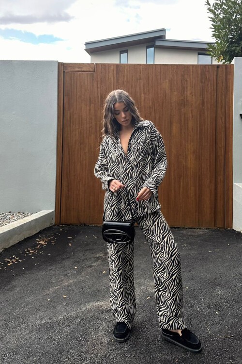 Zebra Zebra Desenli Gömlek Pantolon Alt Üst Takım