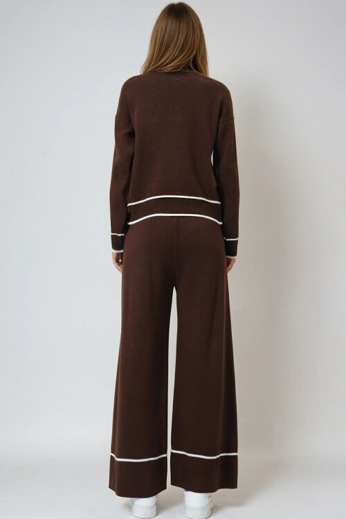 Acı Kahve Kontrast Biyeli Polo Yaka Triko Hırka Ve Pantolon Takım