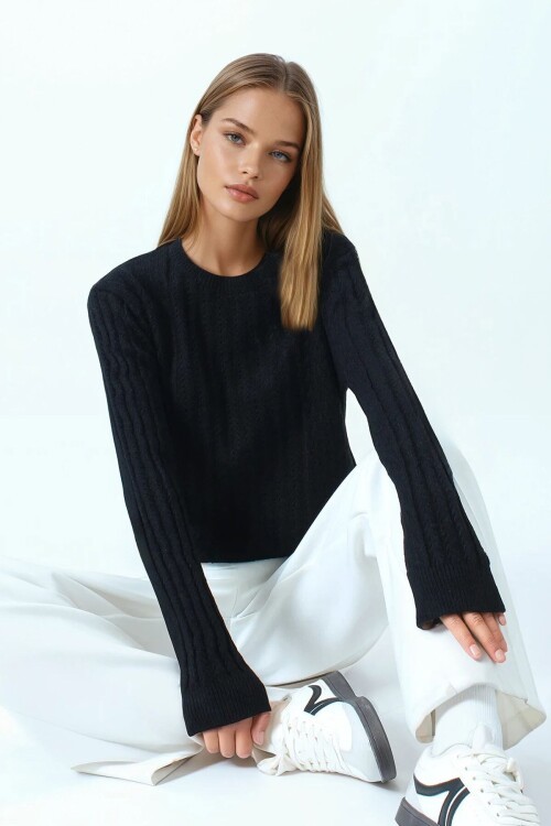 Ajur Desenli Ribanalı Triko Kazak