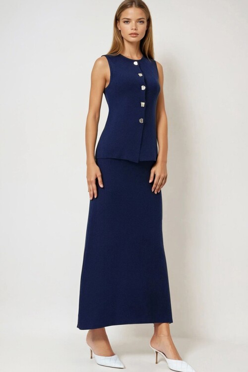 Aksesuar Düğmeli Yelek Ve Maxi Boy Etek Triko Takım