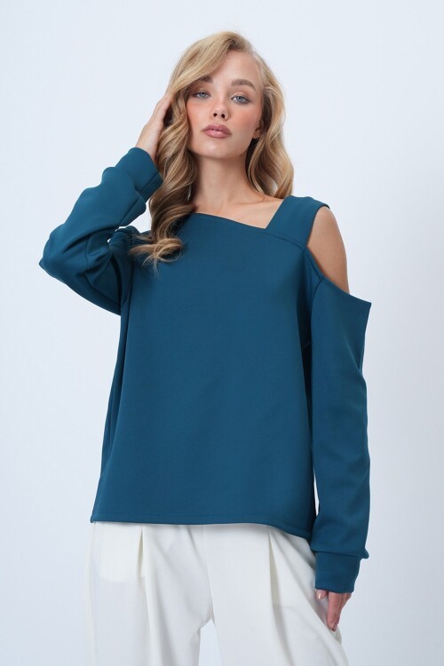 Asimetrik Kesim Omuzu Bant Detaylı Örme Bluz