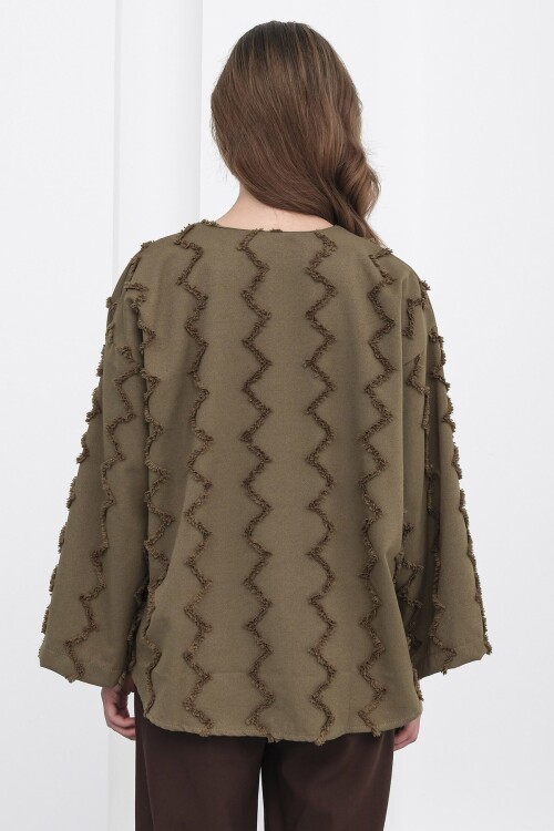 Bağlama Detaylı Zigzag Desenli Bluz