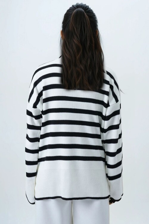 Balıkçı Yaka Çizgili Oversize Triko Kazak