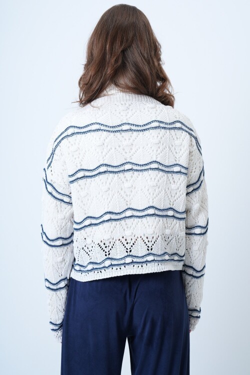 Bisiklet Yaka Ajurlu Crop Triko Hırka