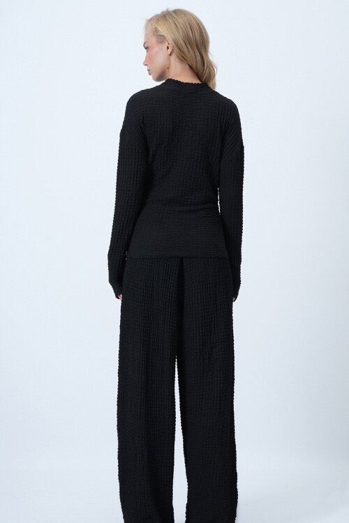 Bisiklet Yaka Beli Büzgülü Bürümcük Bluz Ve Pantolon Takım