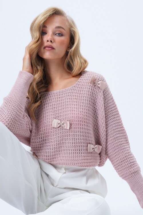 Bisiklet Yaka Fiyonk Detaylı Triko Bluz