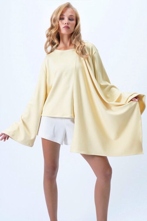 Bisiklet Yaka Kendinden Şal Detaylı Geniş Kesim Tasarım Bluz