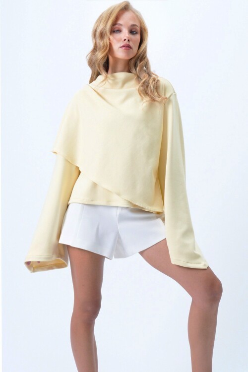 Bisiklet Yaka Kendinden Şal Detaylı Geniş Kesim Tasarım Bluz