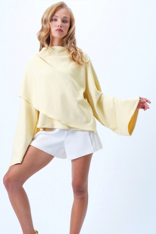 Bisiklet Yaka Kendinden Şal Detaylı Geniş Kesim Tasarım Bluz