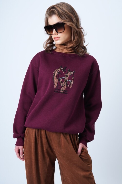 Bisiklet Yaka Nakışlı  İçi Şardonlu 3 İplik Sweatshirt