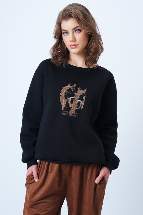 Bisiklet Yaka Nakışlı  İçi Şardonlu 3 İplik Sweatshirt