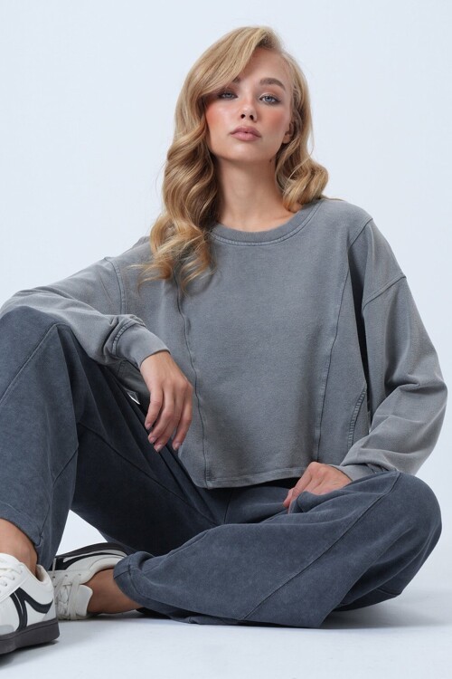 Bisiklet Yaka Nervür Dikişli Yıkamalı Likralı Modal Sweatshirt